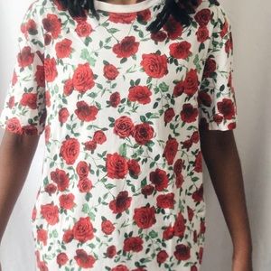 Forever 21
Tshirt
Rose